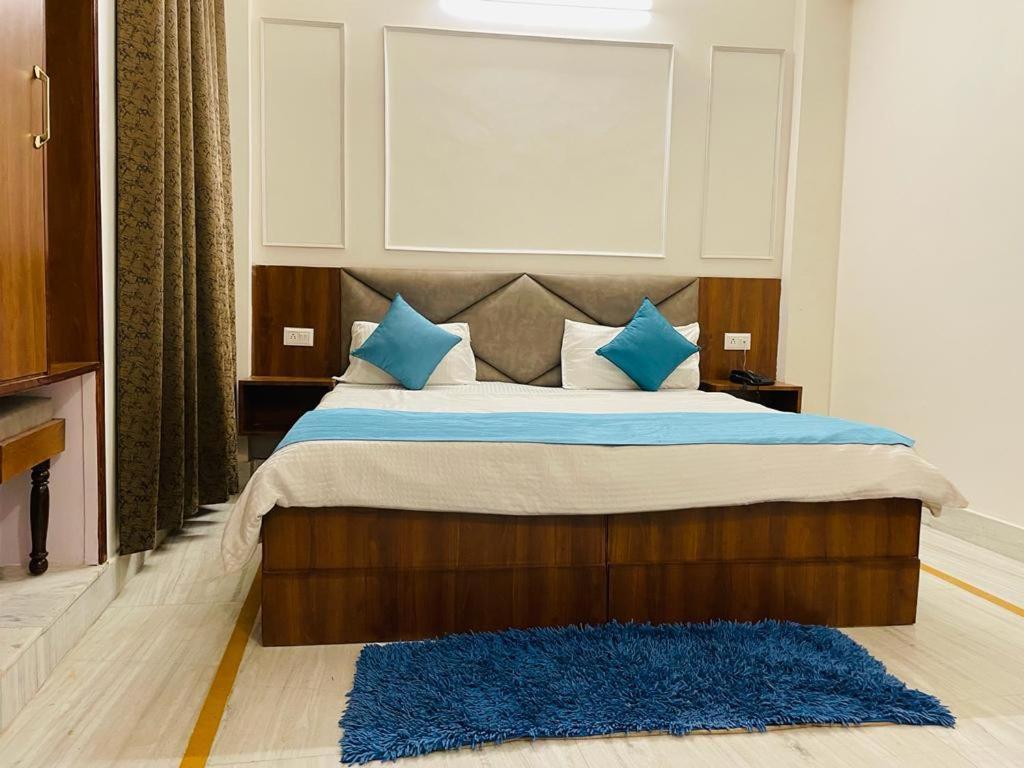 Hotel Dileep42 Lucknow Buitenkant foto