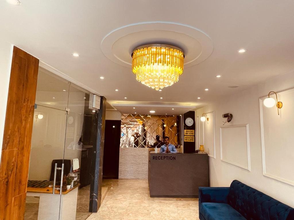 Hotel Dileep42 Lucknow Buitenkant foto