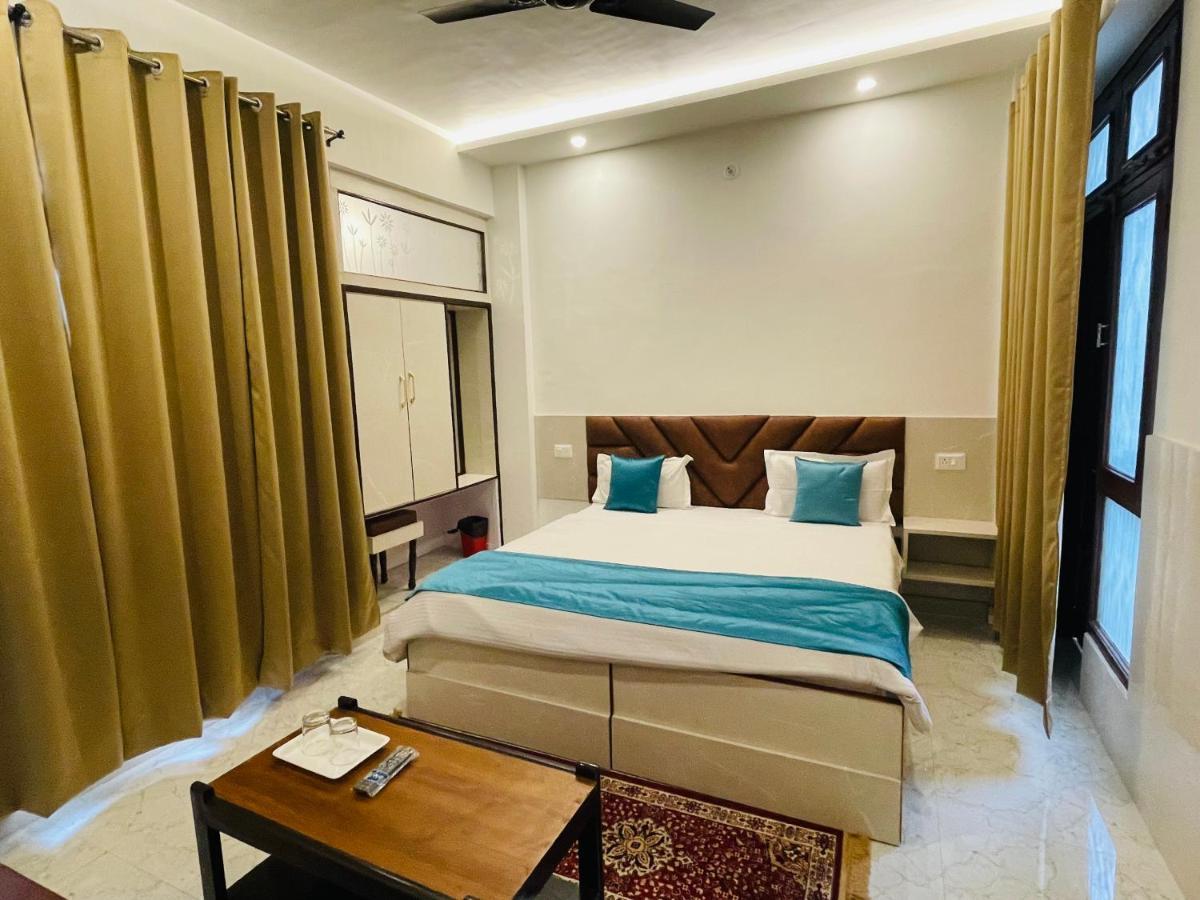 Hotel Dileep42 Lucknow Buitenkant foto