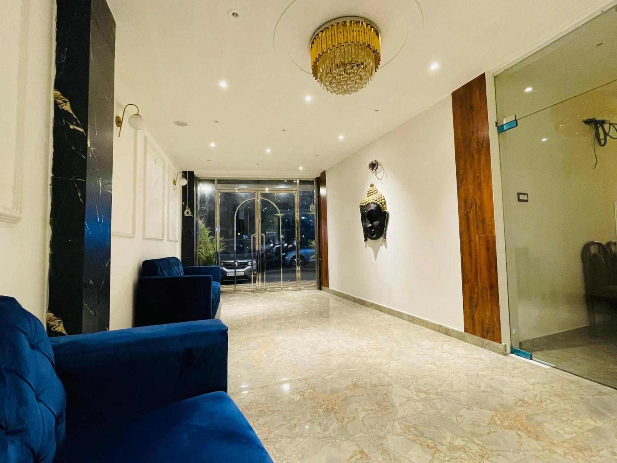 Hotel Dileep42 Lucknow Buitenkant foto