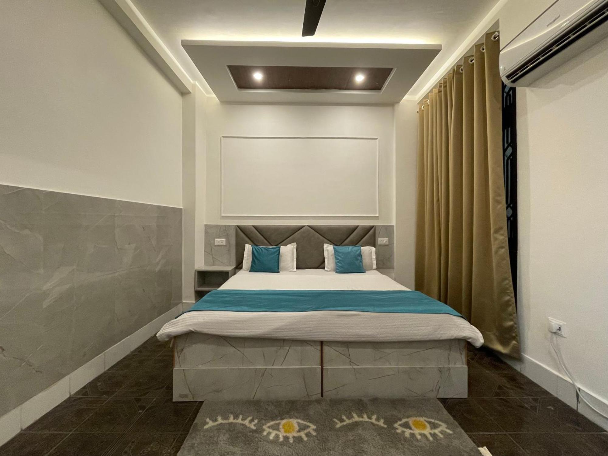 Hotel Dileep42 Lucknow Buitenkant foto