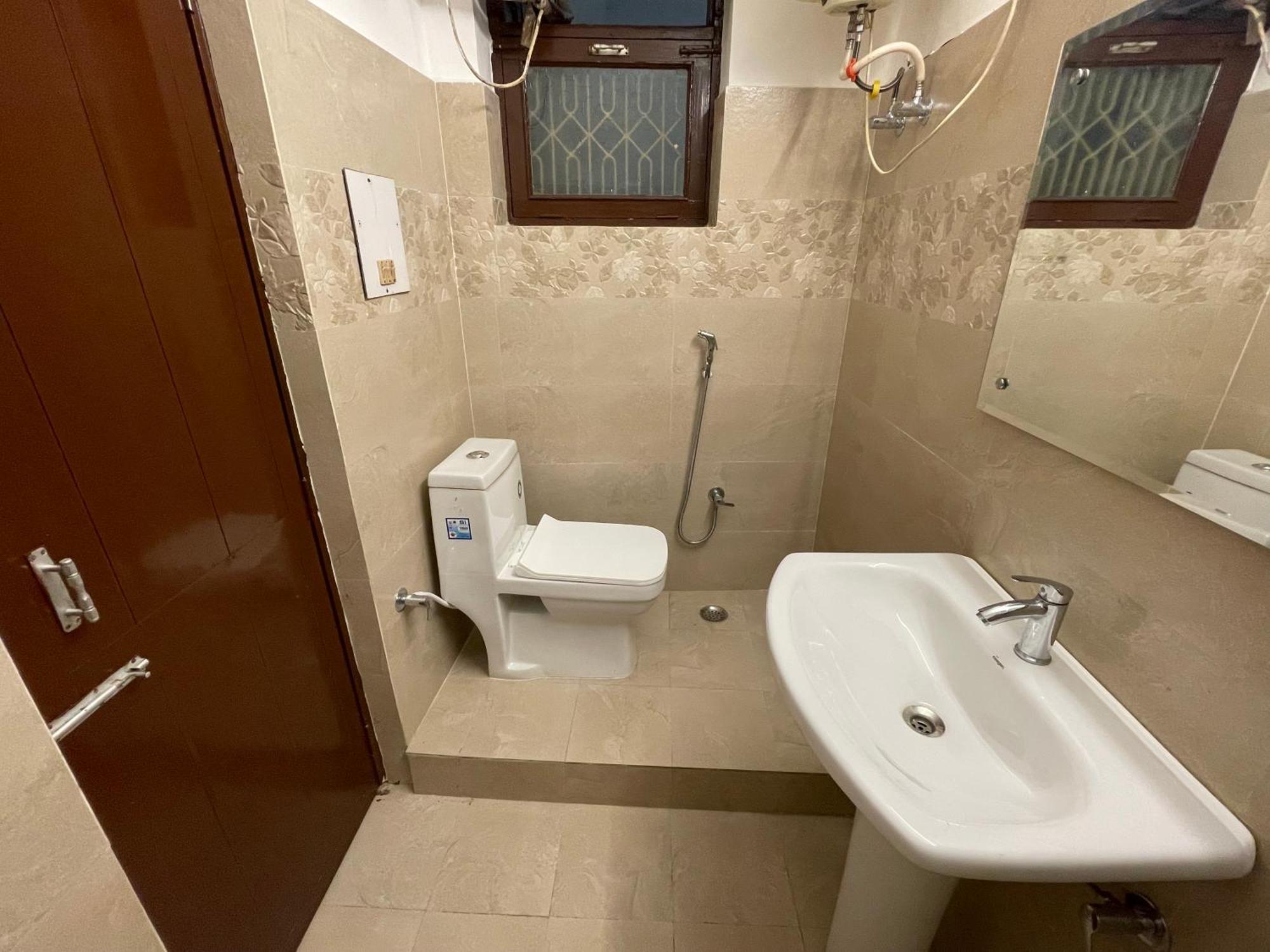 Hotel Dileep42 Lucknow Buitenkant foto